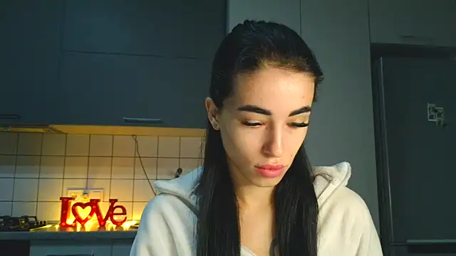 Snapshot of EvaMelnik chatting on 10/01/25, 03:38 EvaMelnik online show from 10/01/25, 03:38
