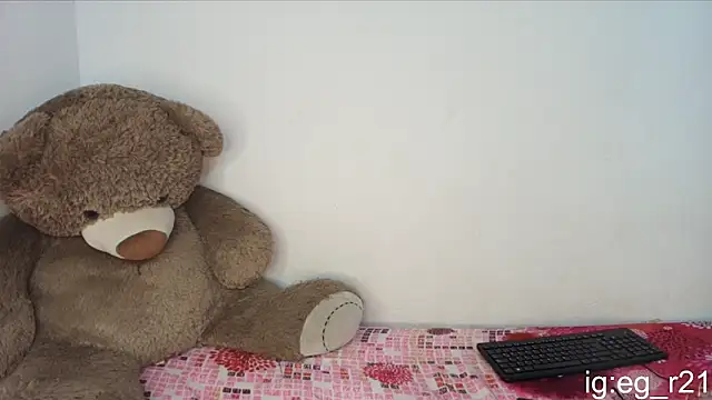 Snapshot of emma_grays2 chatting on 02/12/26, 05:40 emma grays2 online show from 02/12/26, 05:40