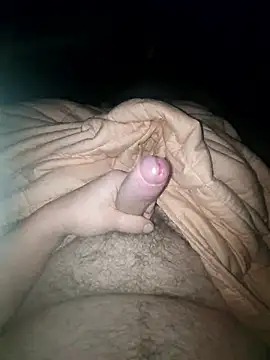 Snapshot of blueeyesss chatting on 01/17/26, 01:53 blueeyesss online show from 01/17/26, 01:53