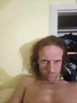 Snapshot of Danny19867 chatting on 10/09/25, 02:34 Danny19867 online show from 10/09/25, 02:34