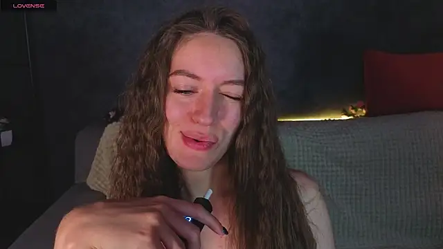 Agnes Wells online show from 06/03/26, 01:17