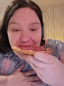 Feuchtekitty92xh online show from 12/04/25, 07:29