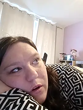 Feuchtekitty92xh online show from 10/15/25, 08:55