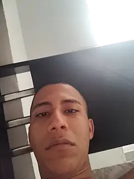 Snapshot of Davig4 chatting on 10/06/25, 02:29 Davig4 online show from 10/06/25, 02:29