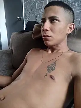 Snapshot of Davig4 chatting on 10/14/25, 08:42 Davig4 online show from 10/14/25, 08:42