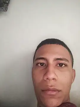 Snapshot of Davig4 chatting on 10/08/25, 12:17 Davig4 online show from 10/08/25, 12:17