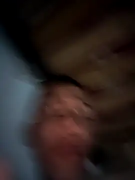 Snapshot of Davig4 chatting on 09/17/25, 10:45 Davig4 online show from 09/17/25, 10:45