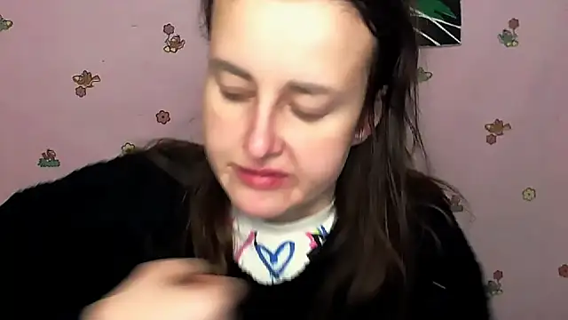 Snapshot of FeelMe__ chatting on 11/17/25, 10:19 FeelMe online show from 11/17/25, 10:19