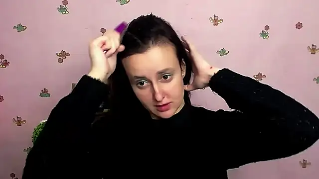 Snapshot of FeelMe__ chatting on 10/28/25, 12:37 FeelMe online show from 10/28/25, 12:37