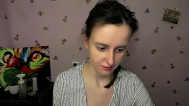 Snapshot of FeelMe__ chatting on 12/23/25, 10:14 FeelMe online show from 12/23/25, 10:14