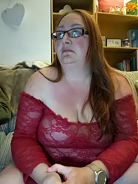 Snapshot of Luscious-LucyXX chatting on 04/27/26, 07:45 Luscious-LucyXX online show from 04/27/26, 07:45