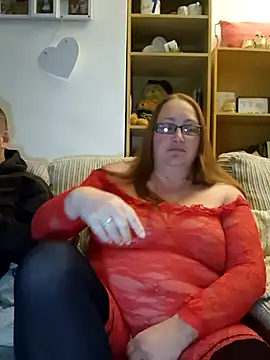 Snapshot of Luscious-LucyXX chatting on 04/19/26, 07:38 Luscious-LucyXX online show from 04/19/26, 07:38