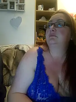 Snapshot of Luscious-LucyXX chatting on 04/30/26, 08:05 Luscious-LucyXX online show from 04/30/26, 08:05