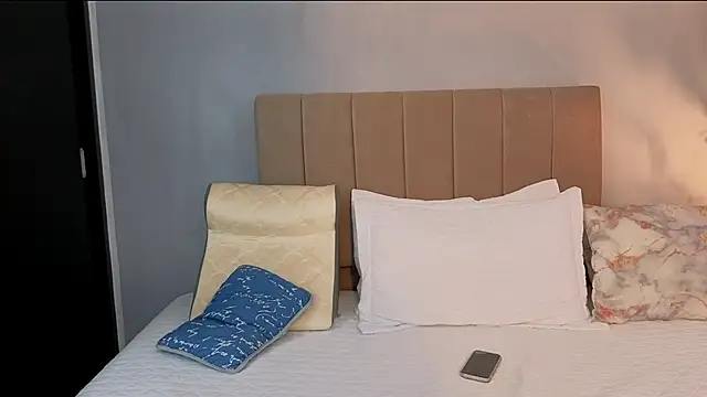 Penelophe01 online show from 03/12/26, 06:56