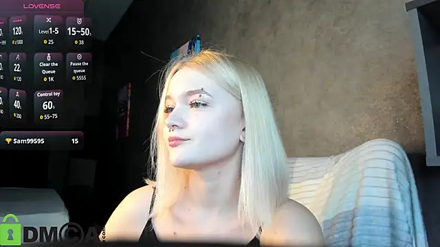 Snapshot of Carrie_Foster chatting on 10/05/25, 05:25 Carrie Foster online show from 10/05/25, 05:25