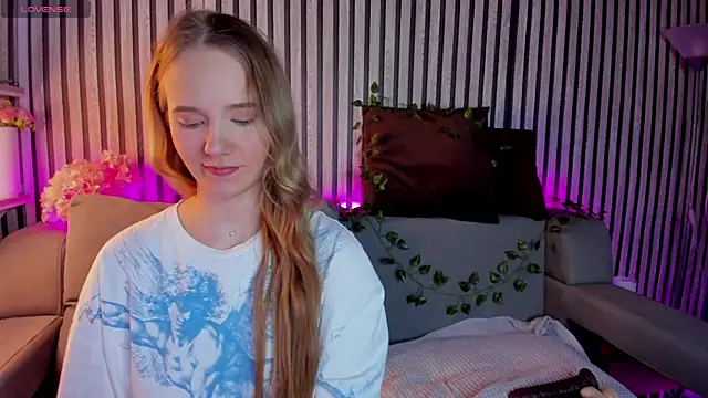 Casey Sweeet online show from 03/30/26, 09:22