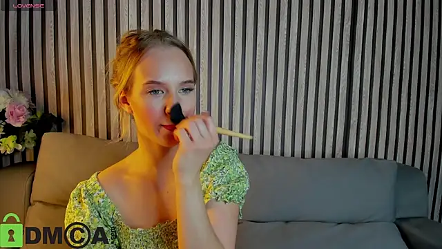 Snapshot of Casey_Sweeet chatting on 10/21/25, 03:55 Casey Sweeet online show from 10/21/25, 03:55