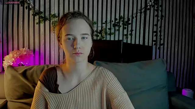 Snapshot of Casey_Sweeet chatting on 02/07/26, 01:02 Casey Sweeet online show from 02/07/26, 01:02