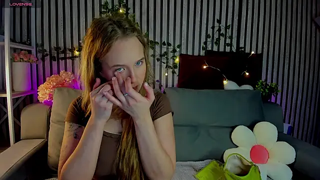 Casey Sweeet online show from 03/10/26, 01:09