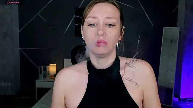 evashiny  online show from 11/30/25, 04:35