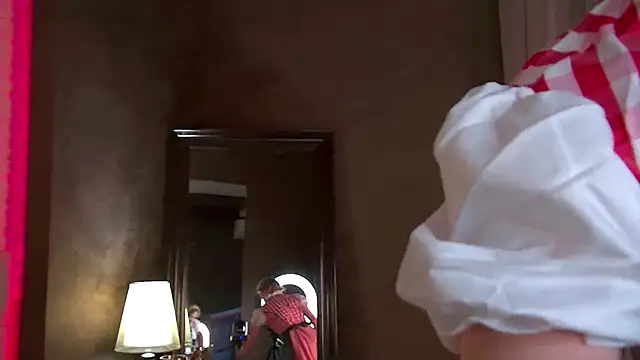 Snapshot of AriWild chatting on 09/23/25, 04:30 AriWild online show from 09/23/25, 04:30