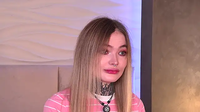 AriWild online show from 12/03/25, 04:24