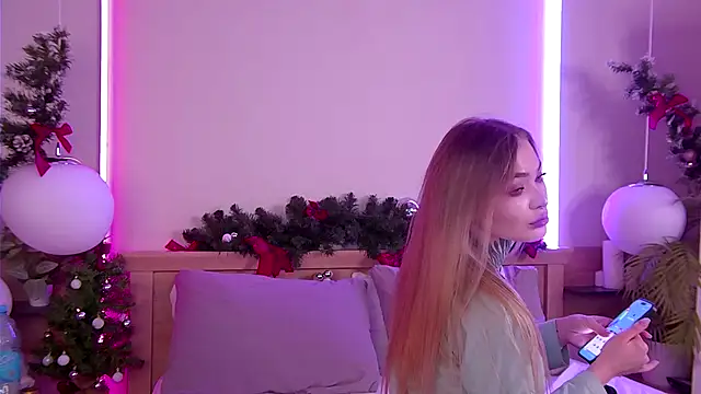 AriWild online show from 12/23/25, 04:45