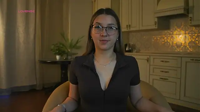 Snapshot of DarelleFaux chatting on 10/29/25, 03:05 DarelleFaux online show from 10/29/25, 03:05