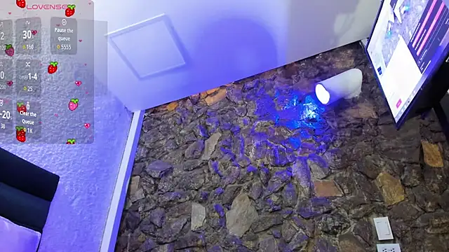 Snapshot of Chris_Angel_ chatting on 11/07/25, 01:26 Chris Angel online show from 11/07/25, 01:26