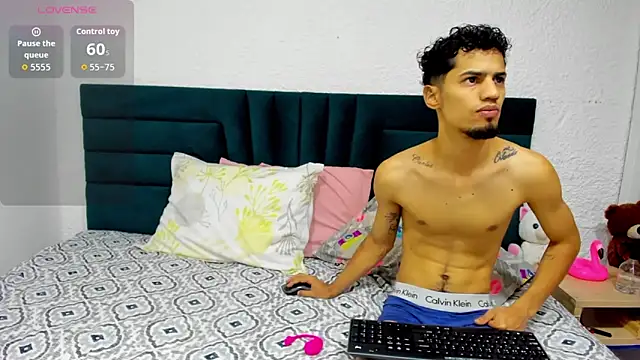 Snapshot of Chris_Angel_ chatting on 09/19/25, 12:53 Chris Angel online show from 09/19/25, 12:53