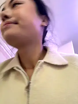 wen521 online show from 10/31/25, 01:35