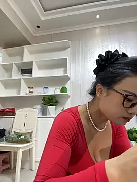 wen521 online show from 10/04/25, 07:43