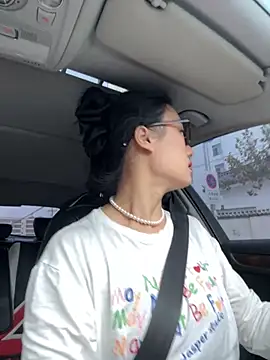 wen521 online show from 09/24/25, 12:51