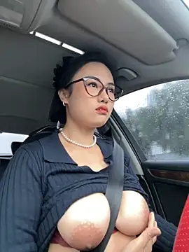 wen521 online show from 09/28/25, 01:01