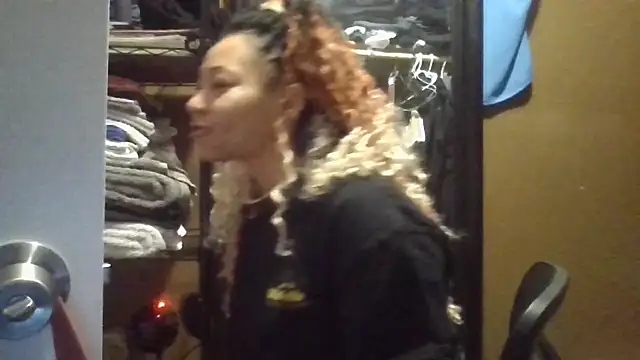 Flossee online show from 01/08/26, 11:44