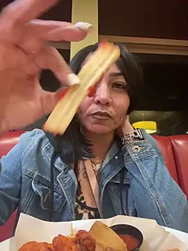 Flossee online show from 04/05/26, 08:32