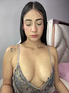 isabela l online show from 06/07/26, 09:31