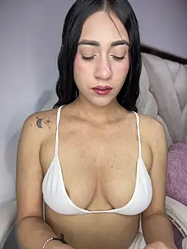 isabela l online show from 07/05/26, 11:33