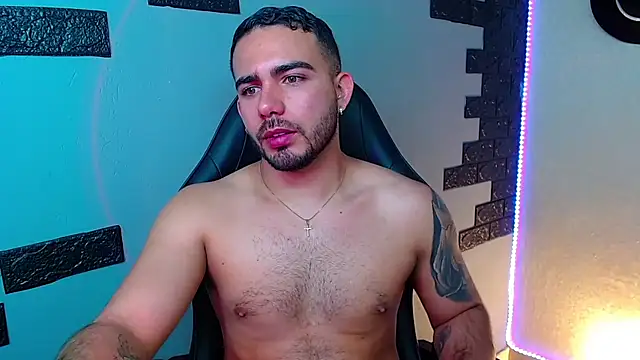 Snapshot of adamhairy chatting on 06/29/26, 07:02 adamhairy online show from 06/29/26, 07:02