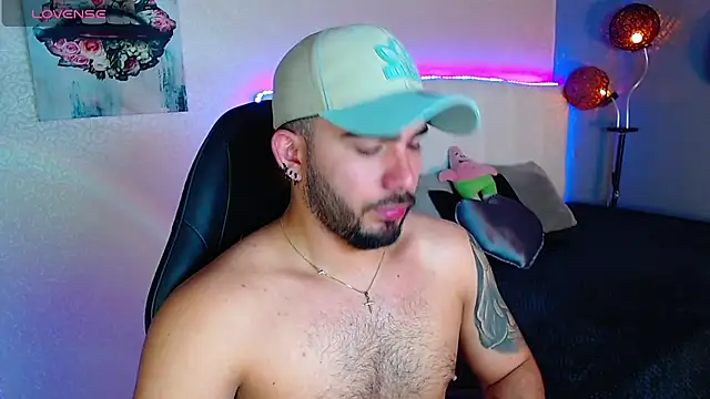 Snapshot of adamhairy chatting on 07/18/26, 08:17 adamhairy online show from 07/18/26, 08:17