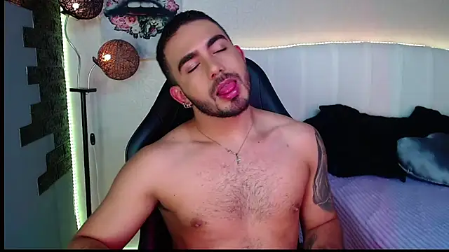 Snapshot of adamhairy chatting on 06/01/26, 07:46 adamhairy online show from 06/01/26, 07:46