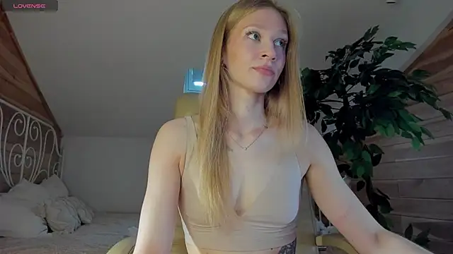 AuroraShoww online show from 09/14/25, 01:00