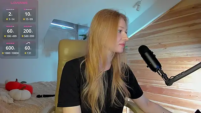 AuroraShoww online show from 10/23/25, 12:26