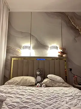 TiffaNoel online show from 11/26/25, 03:34