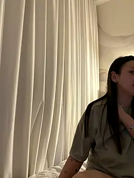 TiffaNoel online show from 11/29/25, 03:12