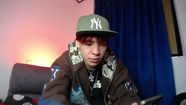 Snapshot of lucky_stricke chatting on 02/26/26, 03:39 lucky stricke online show from 02/26/26, 03:39