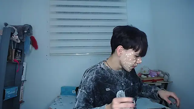 lucky stricke online show from 10/17/25, 03:21