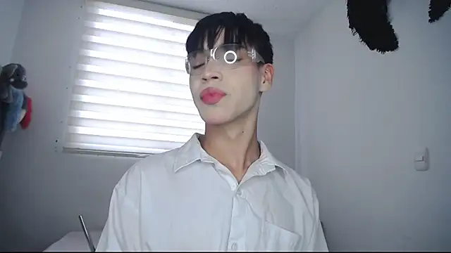 lucky stricke online show from 10/08/25, 08:20