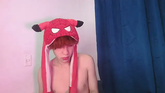 Snapshot of lucky_stricke chatting on 05/10/26, 04:49 lucky stricke online show from 05/10/26, 04:49