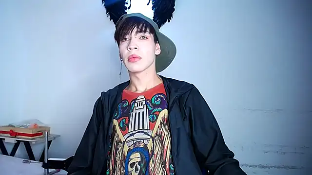 lucky stricke online show from 11/10/25, 03:33